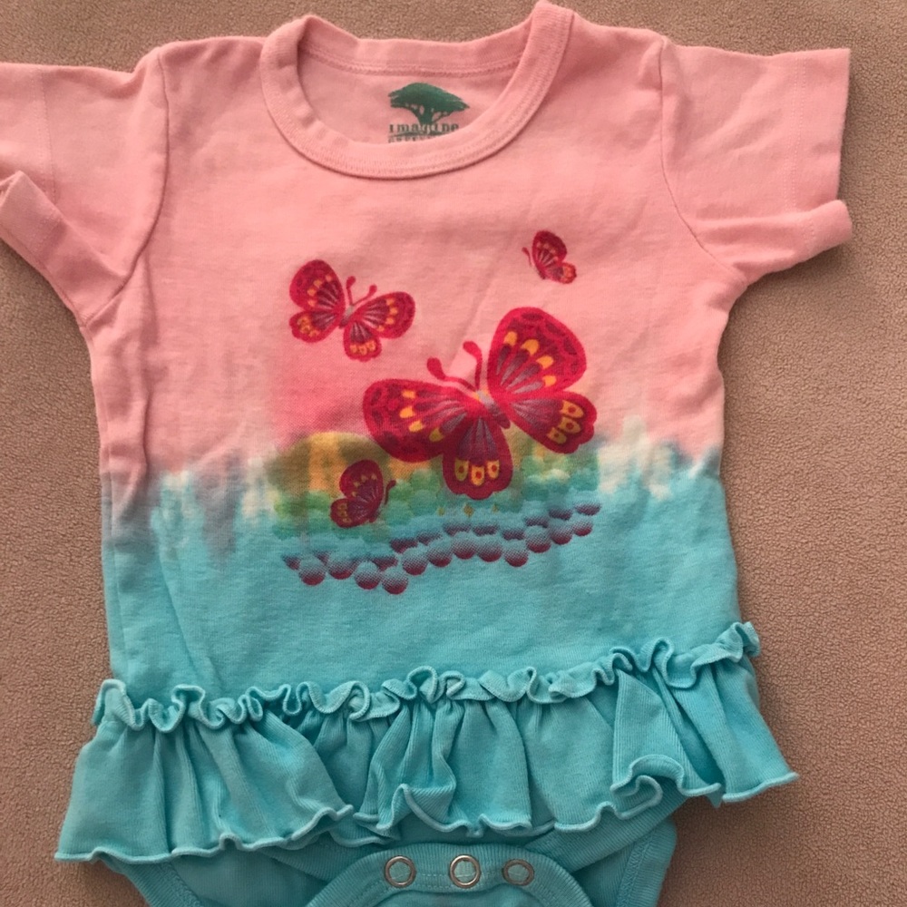 ⭐️4/$10 Butterfly Greenwear Onesie  🦋